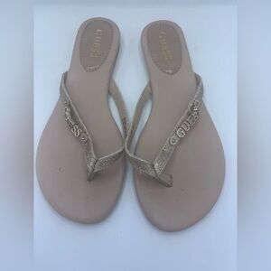 GUESS Glitter Logo Thong Sandals – Nude/Taupe